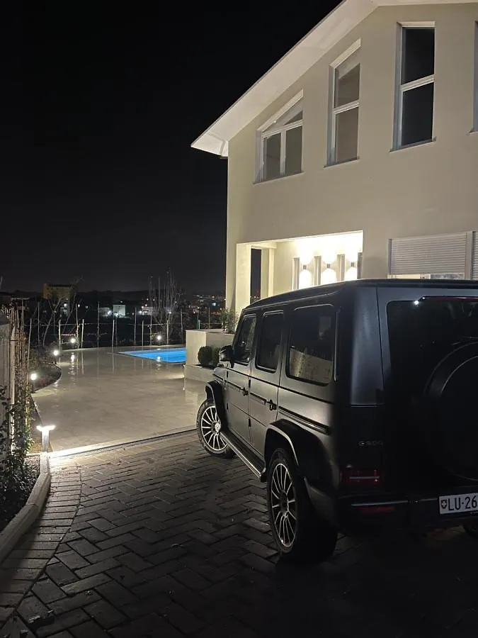 Villa 22 Тирана